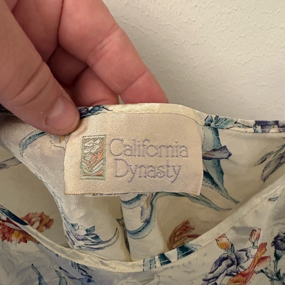 Vintage Floral Camisole in Cream and Multicolor - Picture 3 of 6